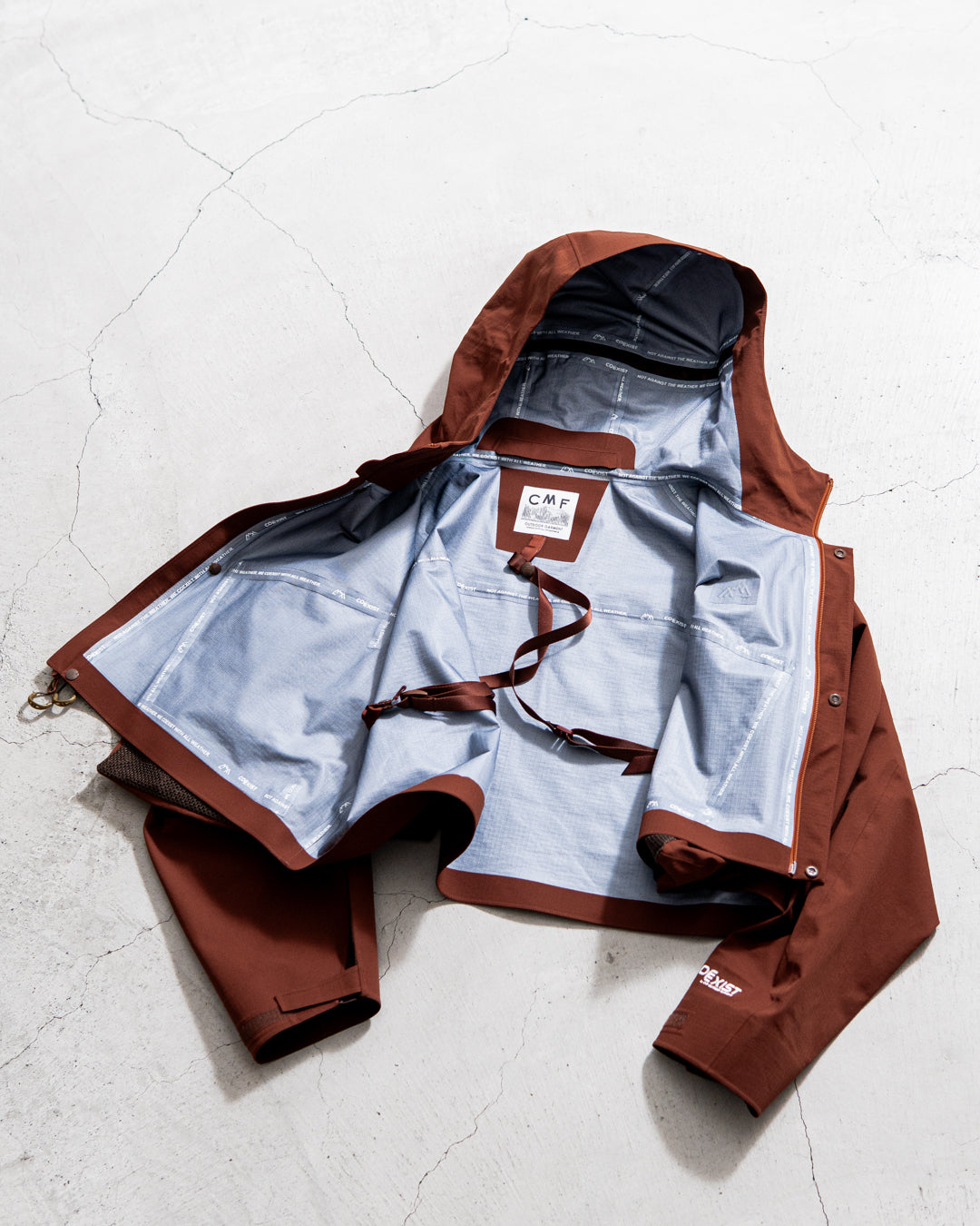 CMF OUTDOOR GARMENT WEIRD SHORT SHELL COEXIST