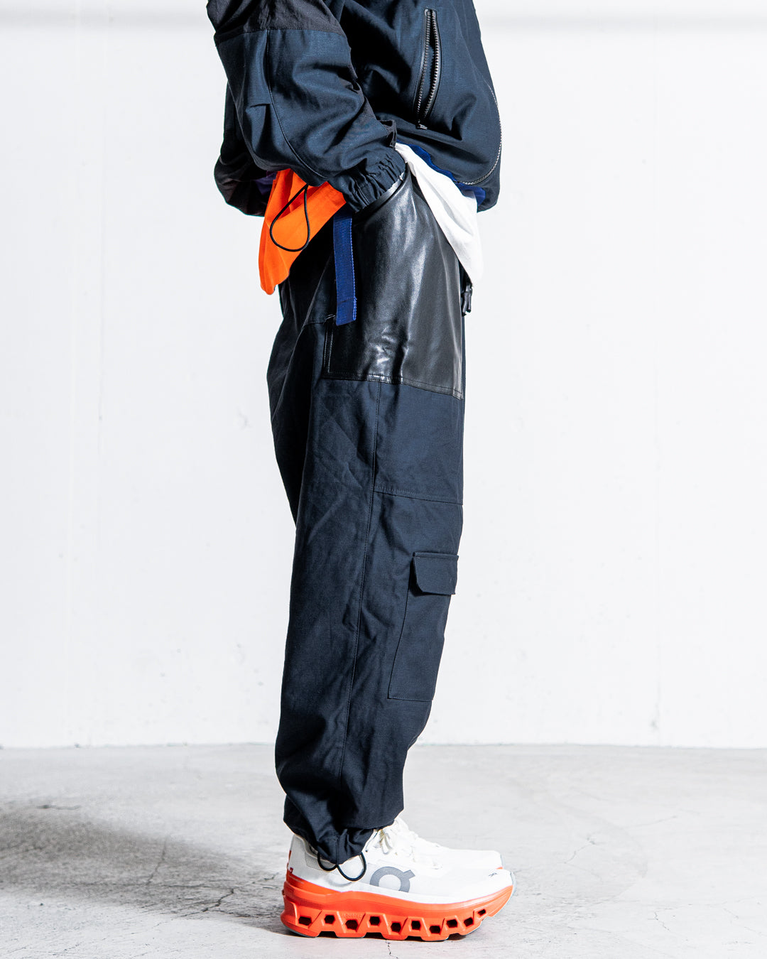 UNTRACE Leather patch baker pants _190