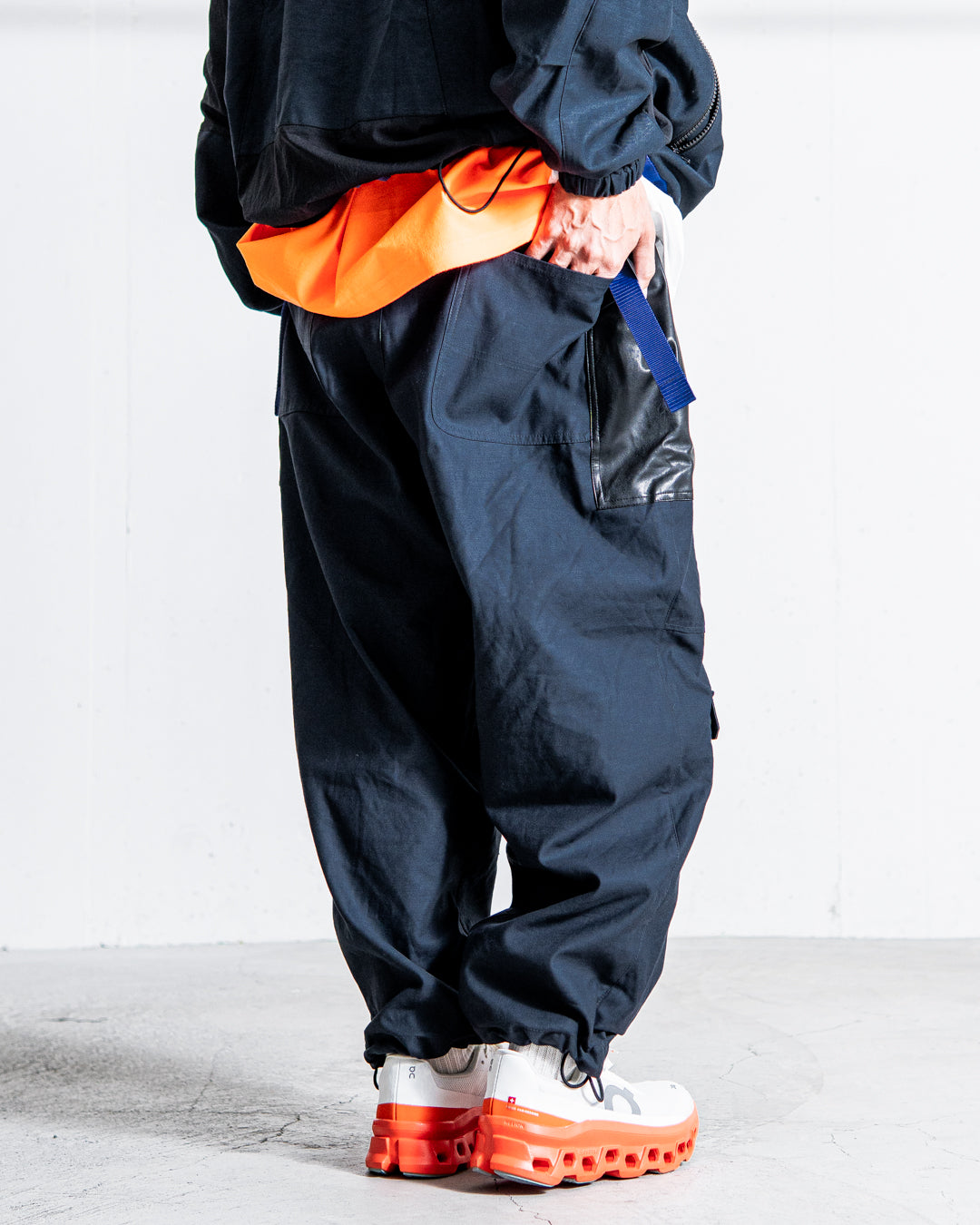 UNTRACE Leather patch baker pants _190