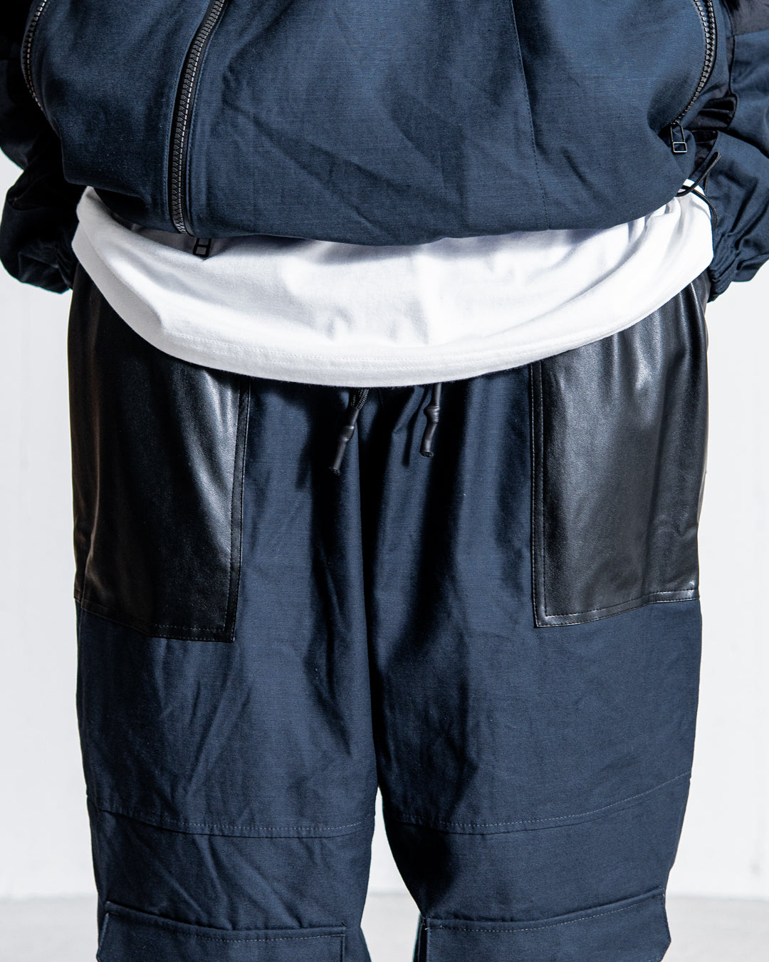 UNTRACE Leather patch baker pants _190