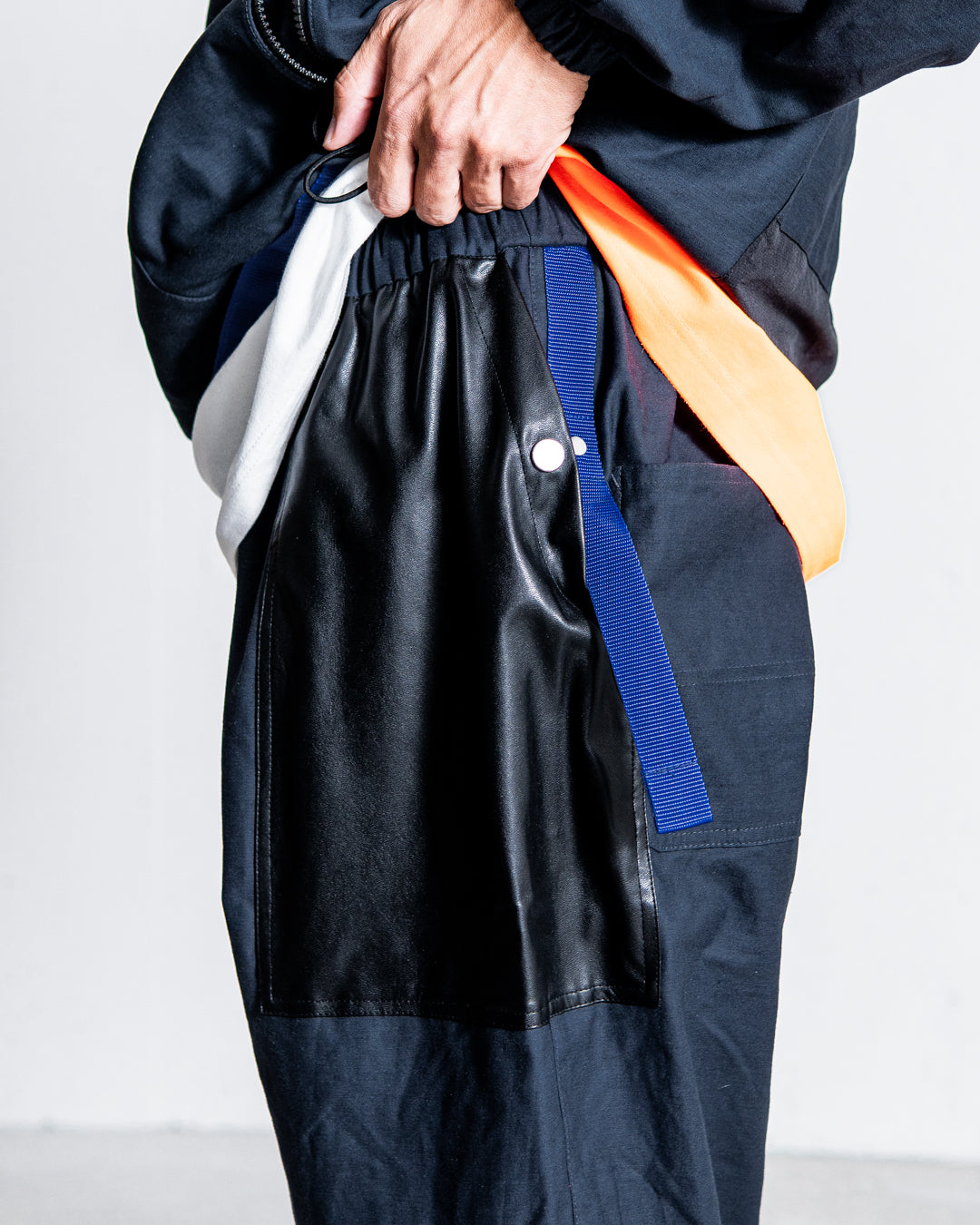 UNTRACE Leather patch baker pants _190