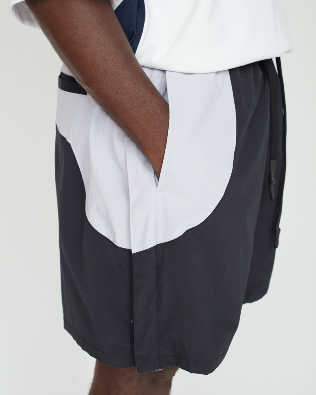 UNTRACE Leisure Shorts