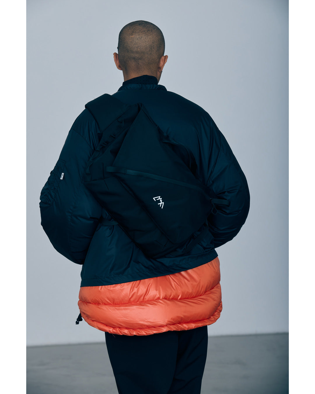 【美品】CMFアウトドアガーメント　メッセンジャーバッグ 通販] CMF OUTDOOR GARMENT(シーエムエフ アウトドア ガーメント