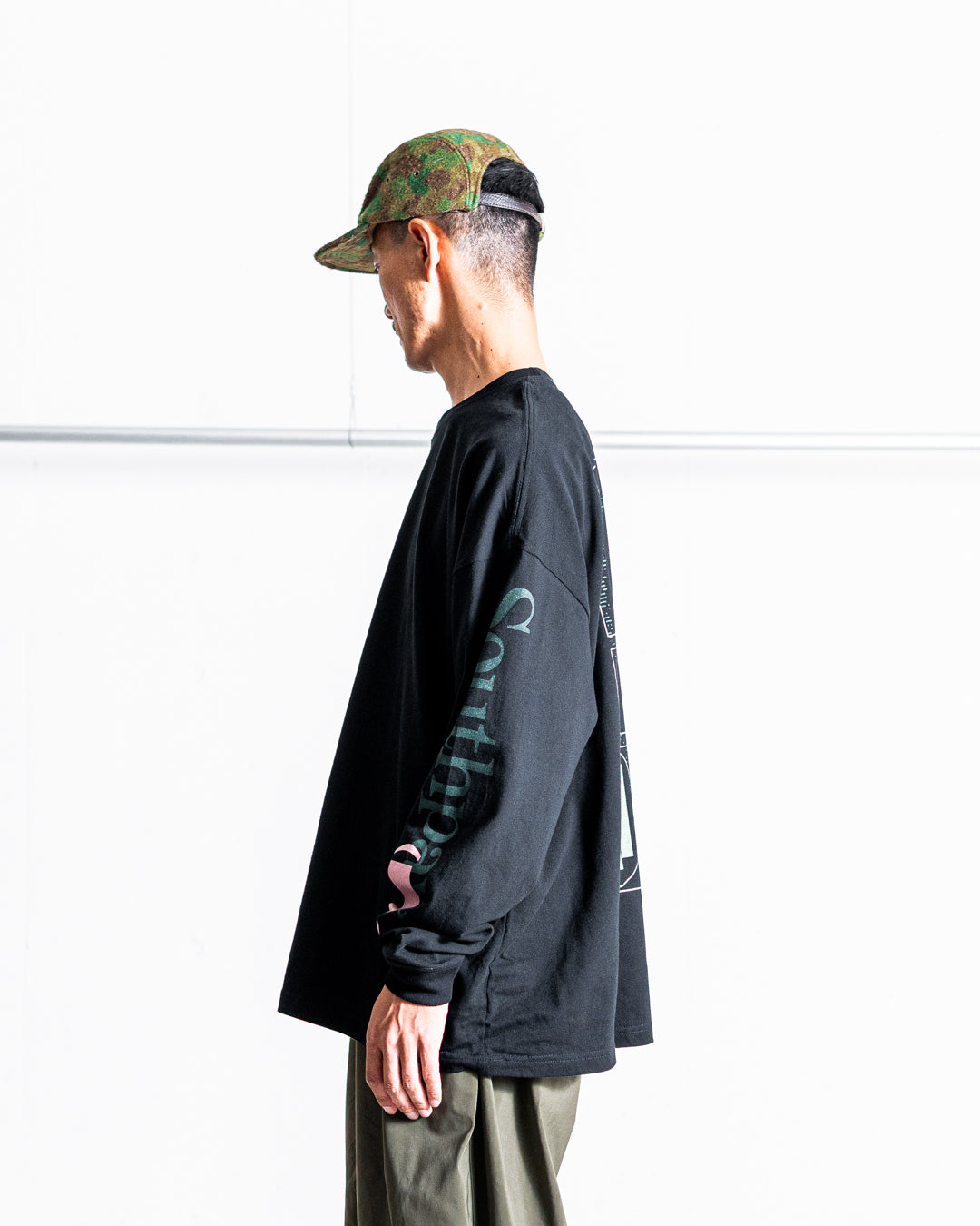 [8.23 sat 0:00 Release] UNTRACE L/S Tee _211