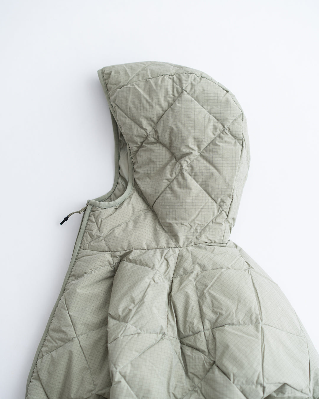[9.17 thu 0:00 Release] Hiking Patrol BASE GRID LT DOWN HOODED JACKET