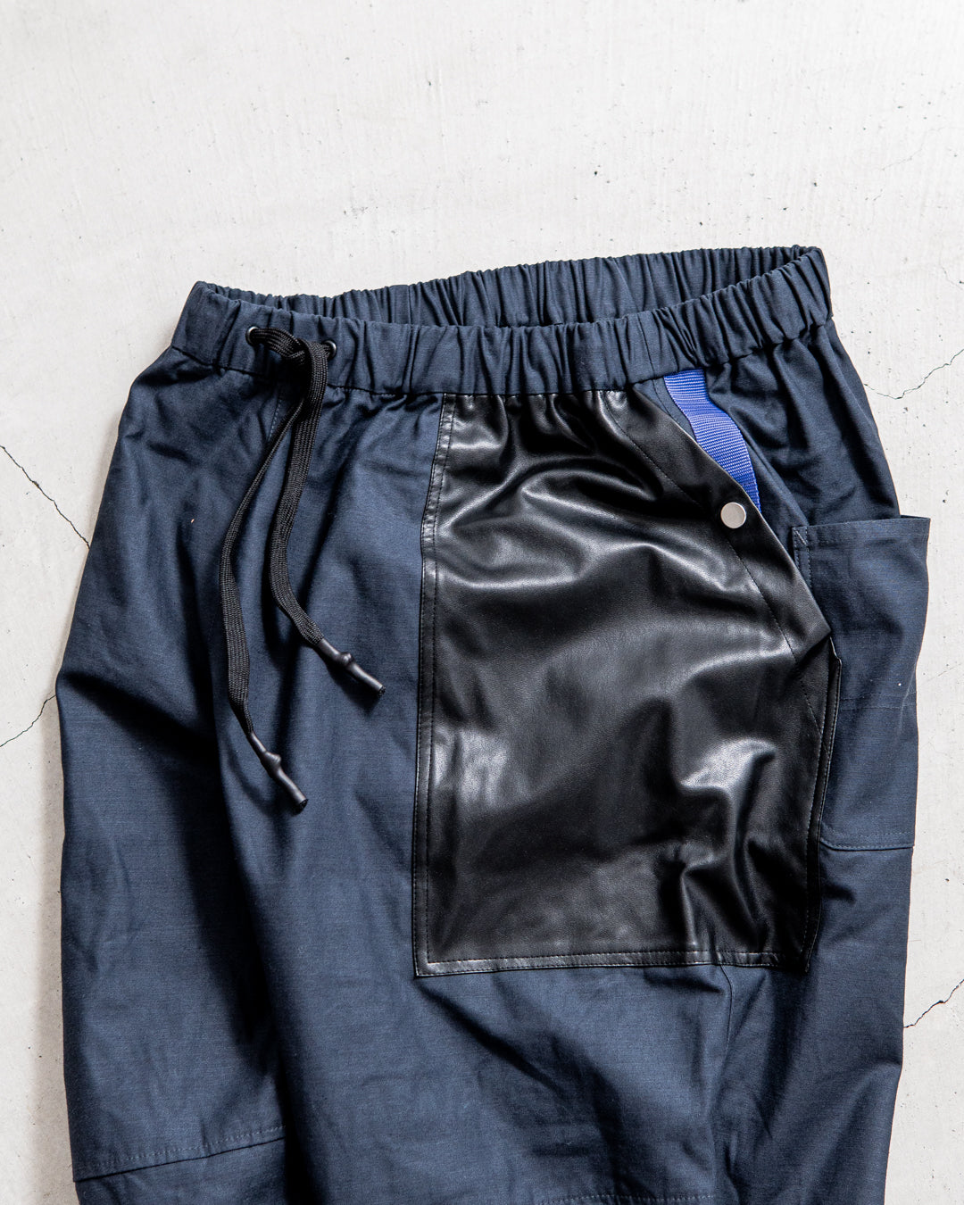 UNTRACE Leather patch baker pants  _190