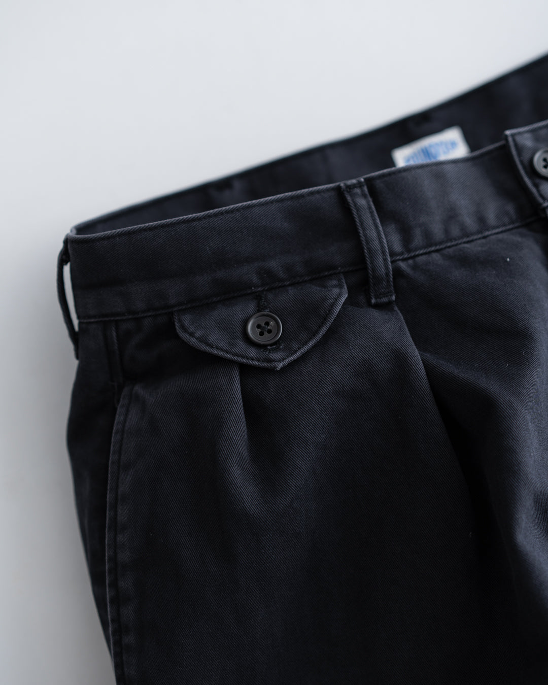 [9.19 sat 12:00 Release] FOUNDOUR COTTON WIDE TUCK CHINOS