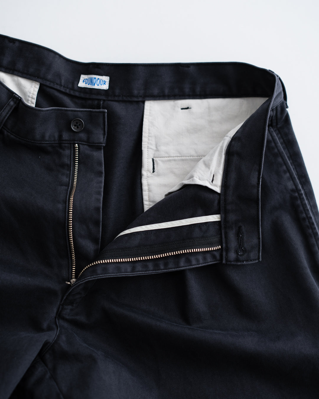 [9.19 sat 12:00 Release] FOUNDOUR COTTON WIDE TUCK CHINOS