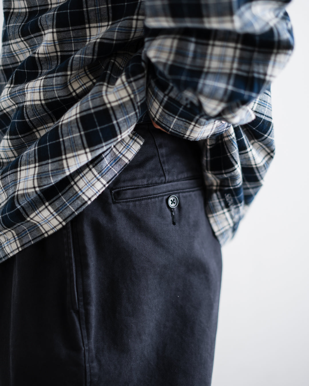 [9.19 sat 12:00 Release] FOUNDOUR COTTON WIDE TUCK CHINOS