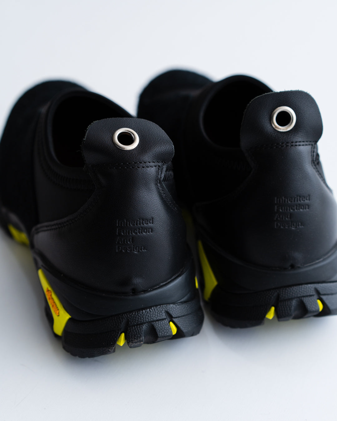 pg TRAIL MOC - BLACK