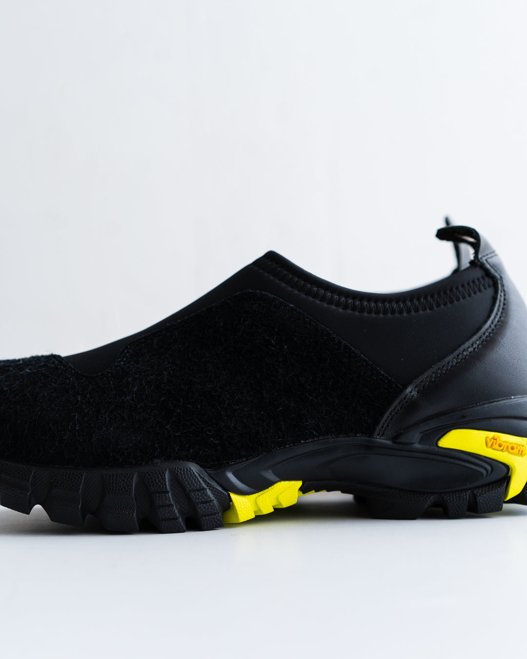 pg TRAIL MOC - BLACK