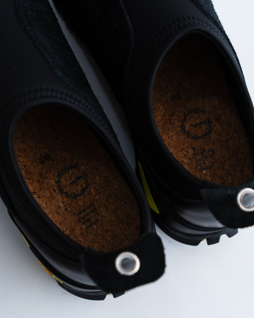 pg TRAIL MOC - BLACK