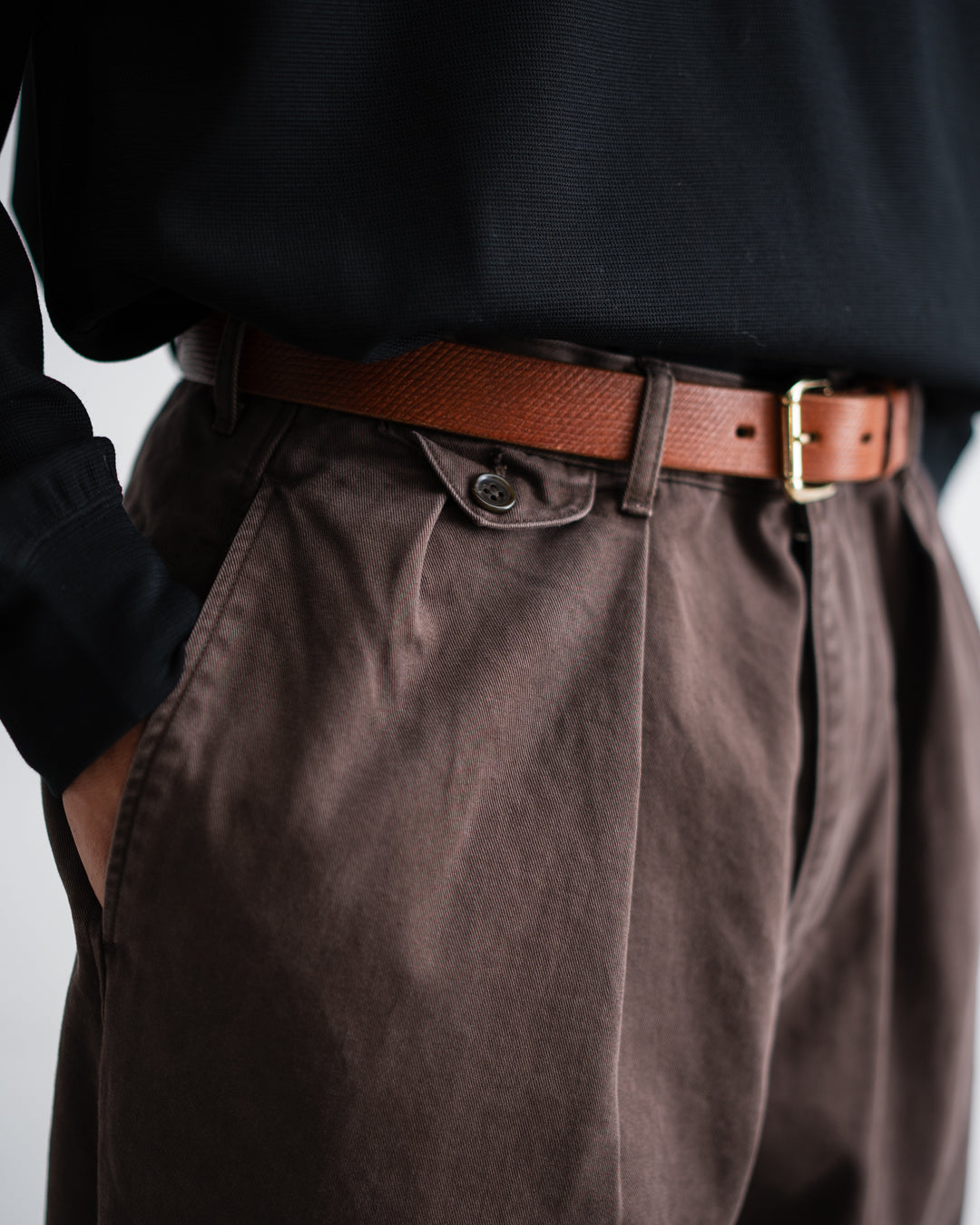 [9.19 sat 12:00 Release] FOUNDOUR COTTON WIDE TUCK CHINOS
