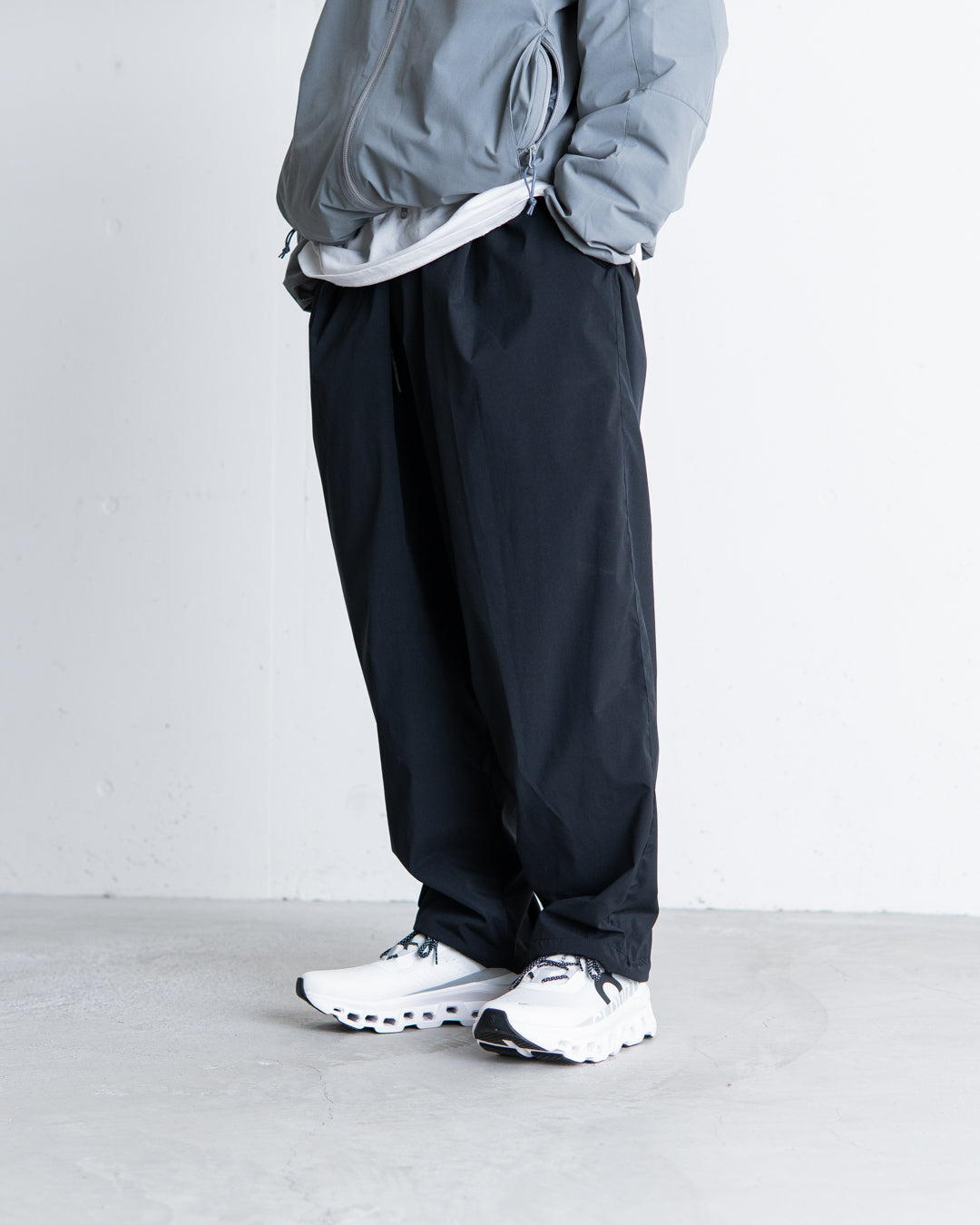 UNTRACE WATER REPELLENT TAPERED STRETCH TRACK PANTS