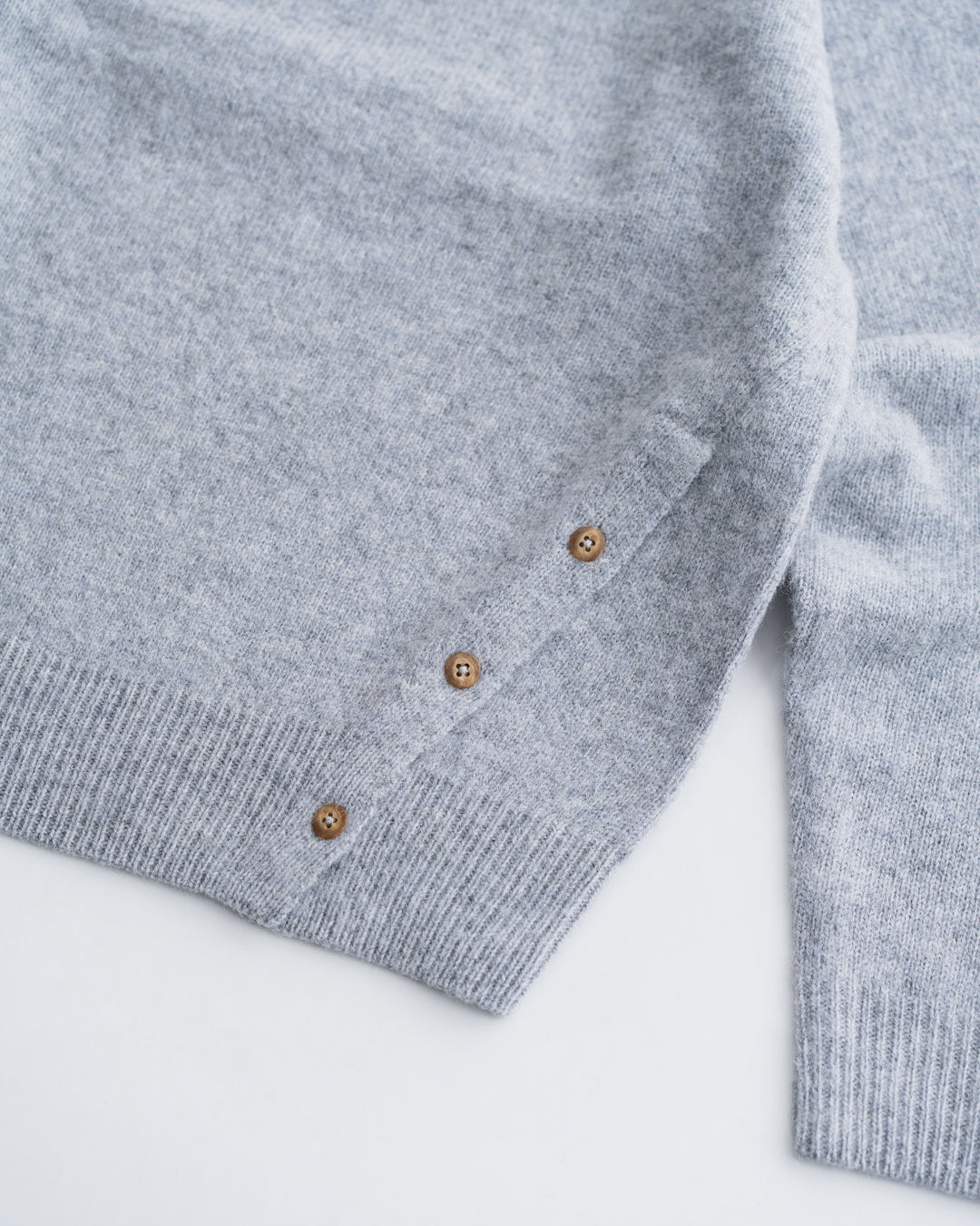 SandWaterr ORGANIZED SWEATER / WOOLEN YARN