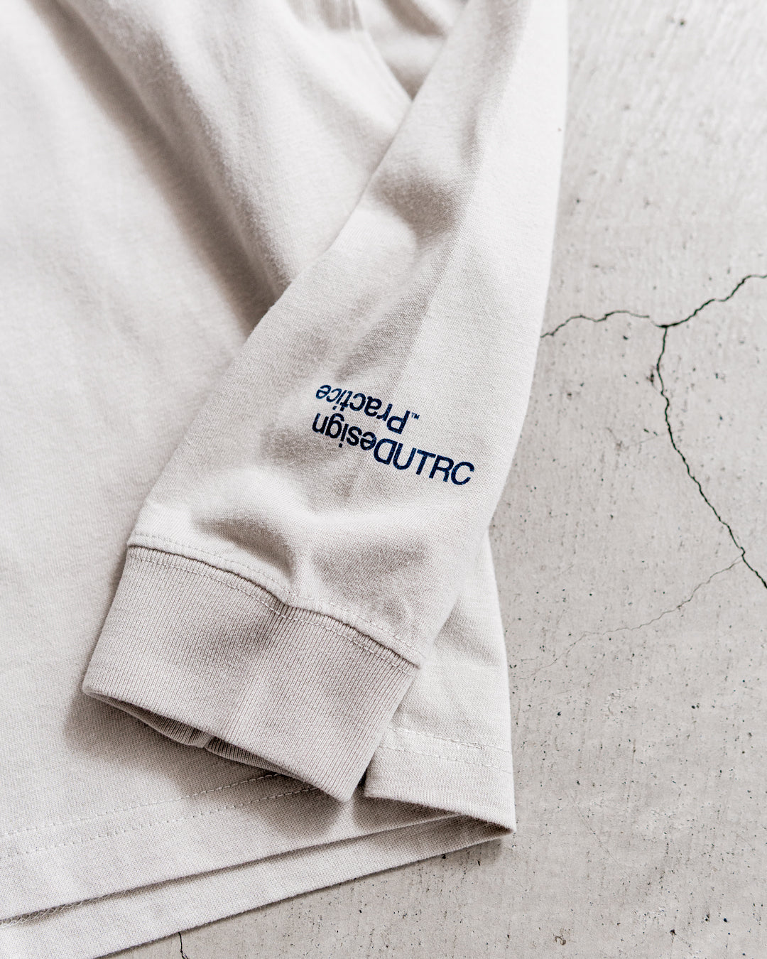 [8.23 sat 0:00 Release] UNTRACE L/S Tee _212