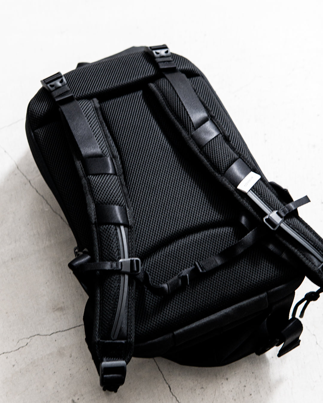 【Limited Edition】cote&ciel ISAR AIR EcoYarn Black