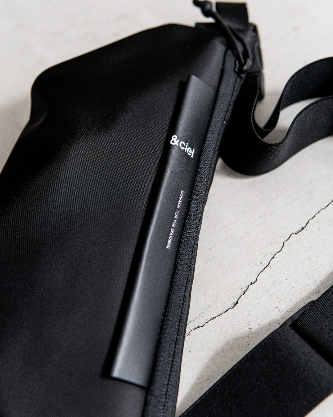 cote&ciel Isarau XS Sleek Black