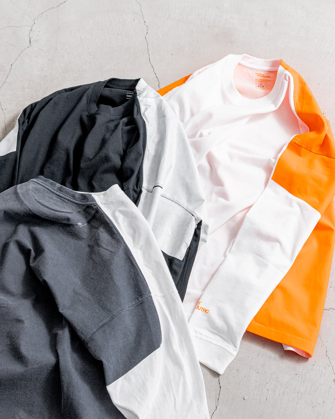 [8.23 sat 0:00 Release] UNTRACE L/S Tee _217