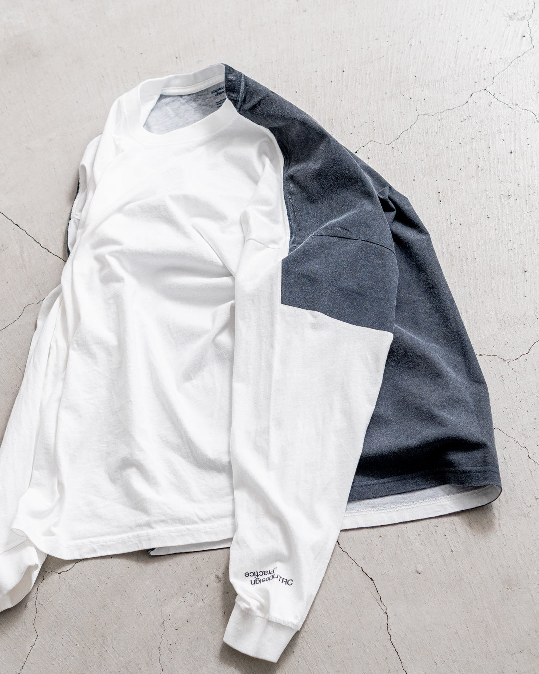 [8.23 sat 0:00 Release] UNTRACE L/S Tee _217