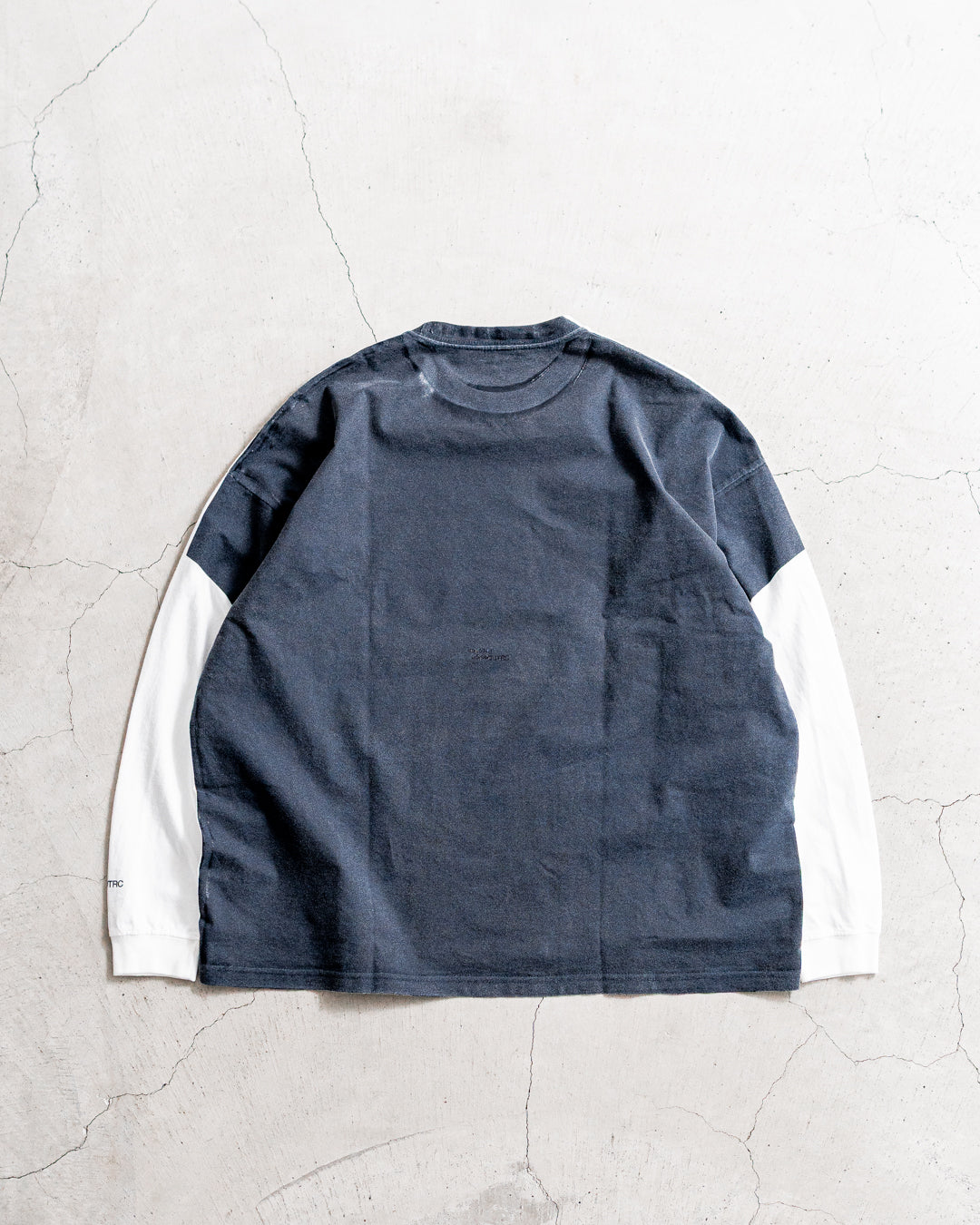 [8.23 sat 0:00 Release] UNTRACE L/S Tee _217