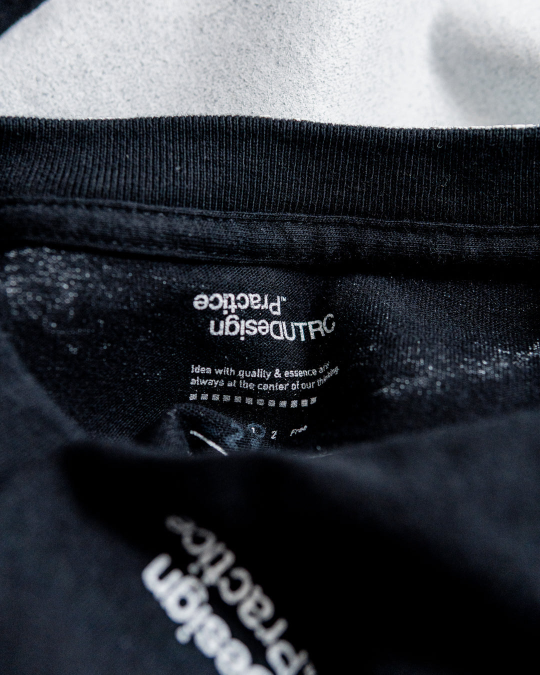 [8.23 sat 0:00 Release] UNTRACE L/S Tee _217