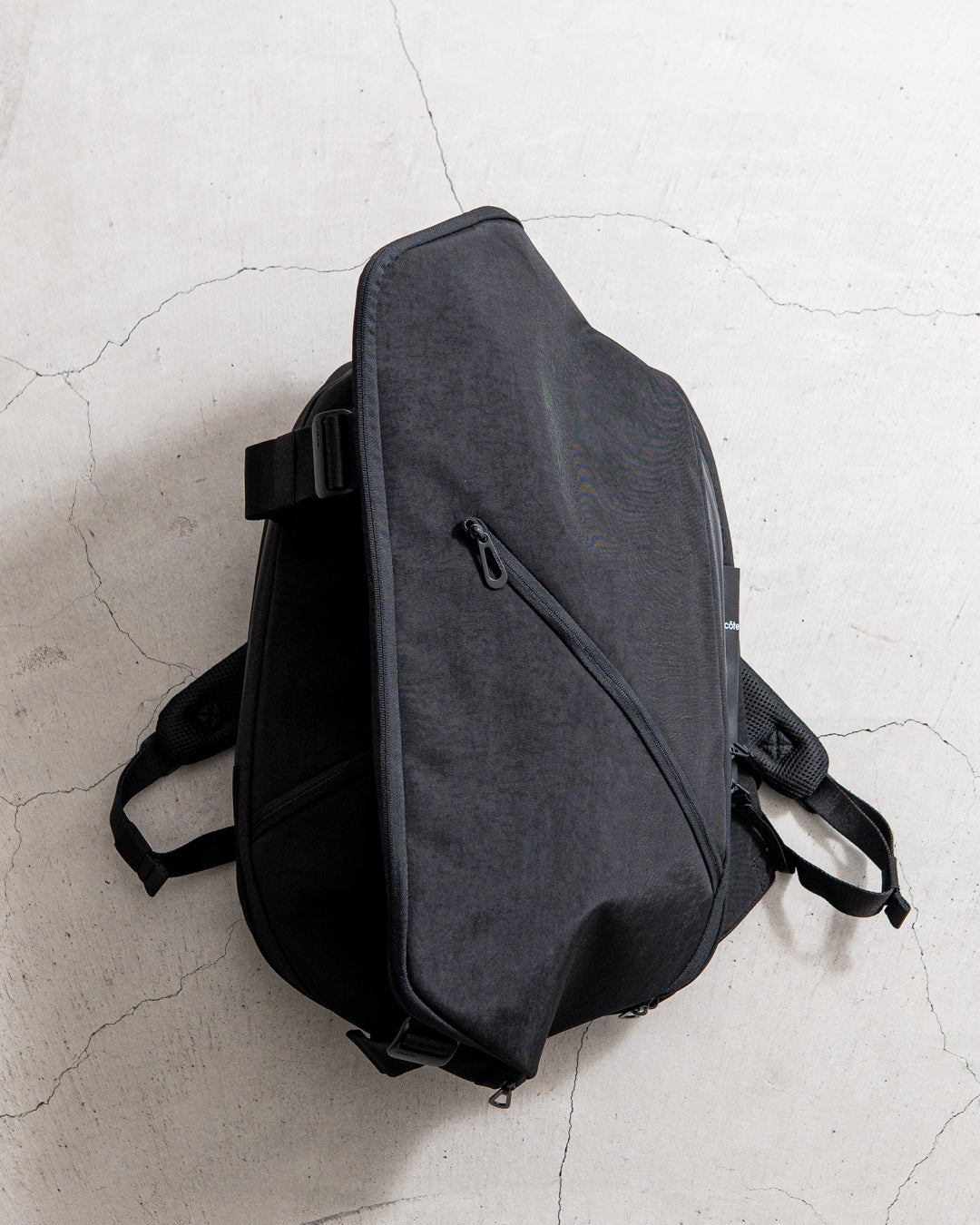 cote&ciel Isar M Round Carbon Black