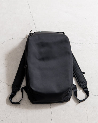 cote&ciel Saru Sleek Black