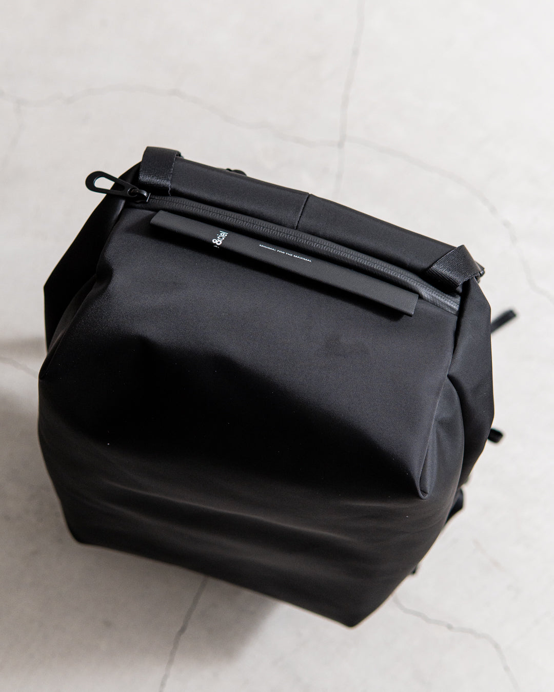 cote&ciel Saru Sleek Black