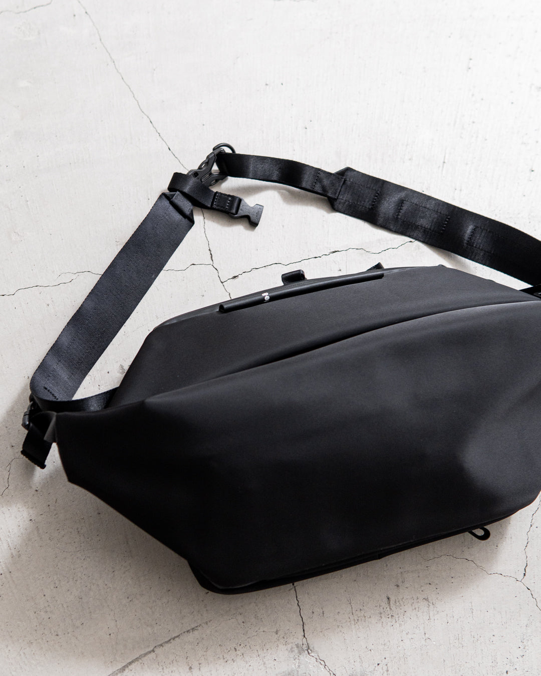 cote&ciel Isarau L Sleek Black