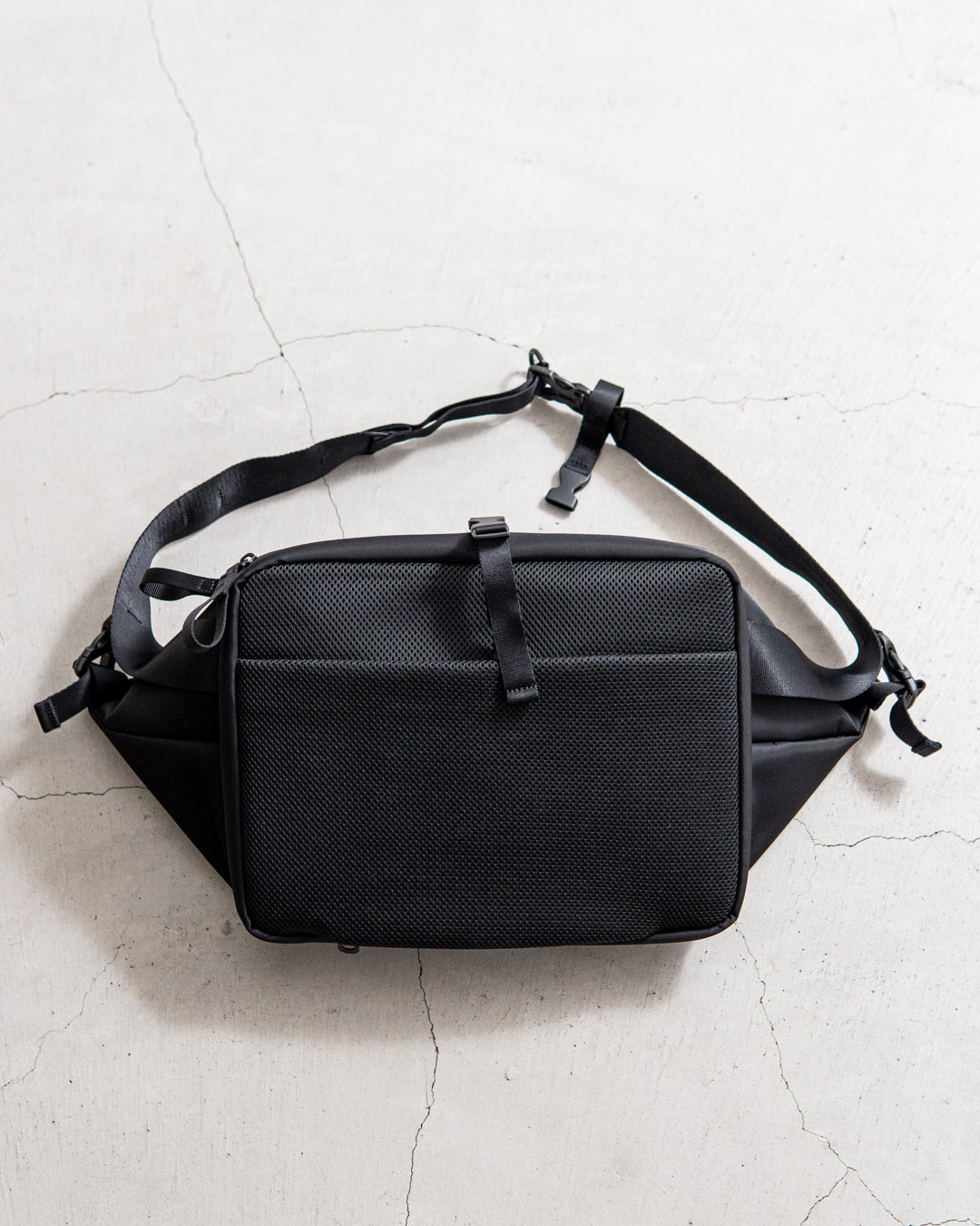 cote&ciel Isarau L Sleek Black