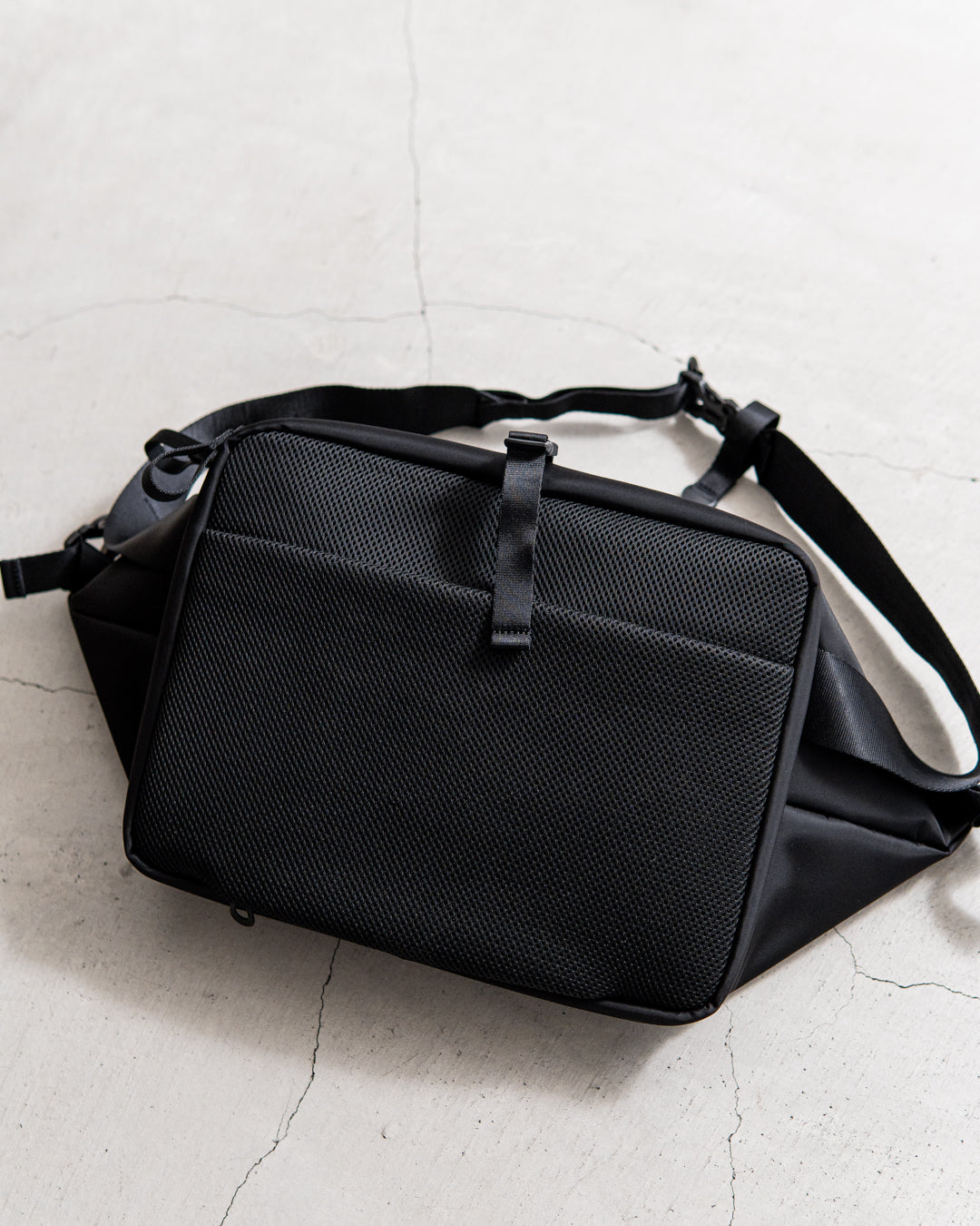 cote&ciel Isarau L Sleek Black