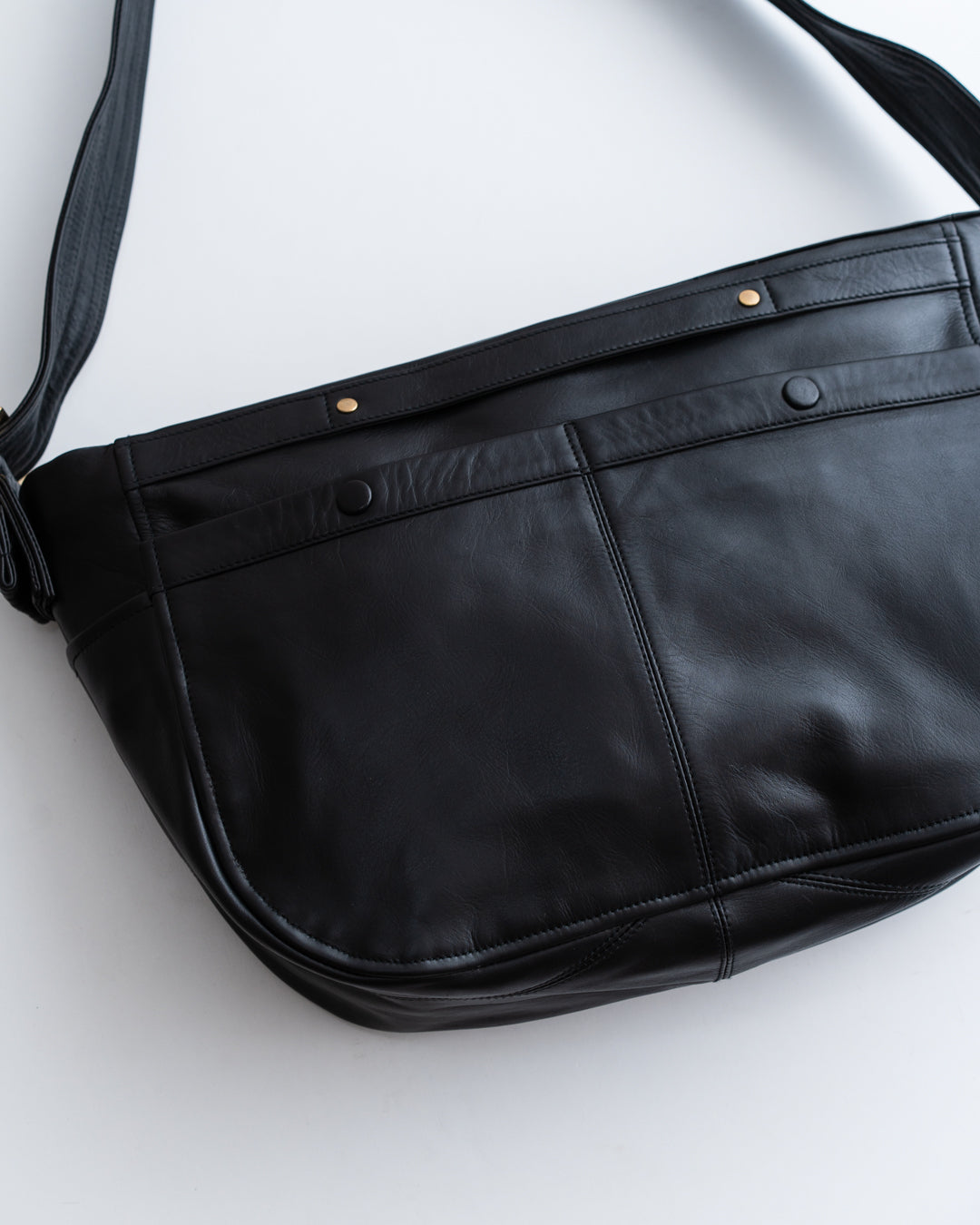 バッグ CCU NEWSPAPER BAG M CCU / 