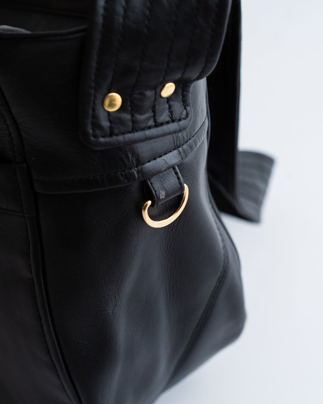 通販] CCU(シーシーユー) NEW NEWSPAPER BAG M 商品ページ – fazeone