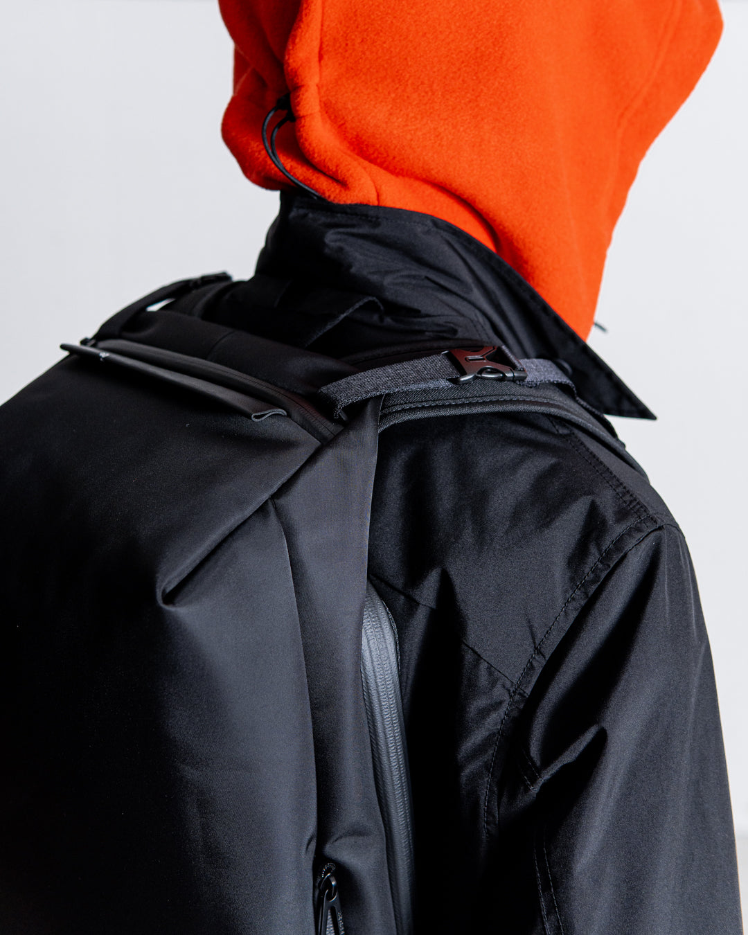 cote&ciel Saru Sleek Black