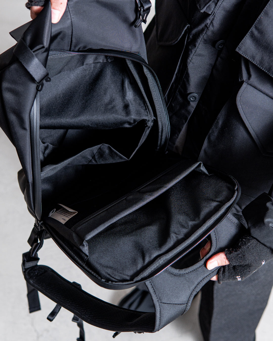 cote&ciel Saru Sleek Black