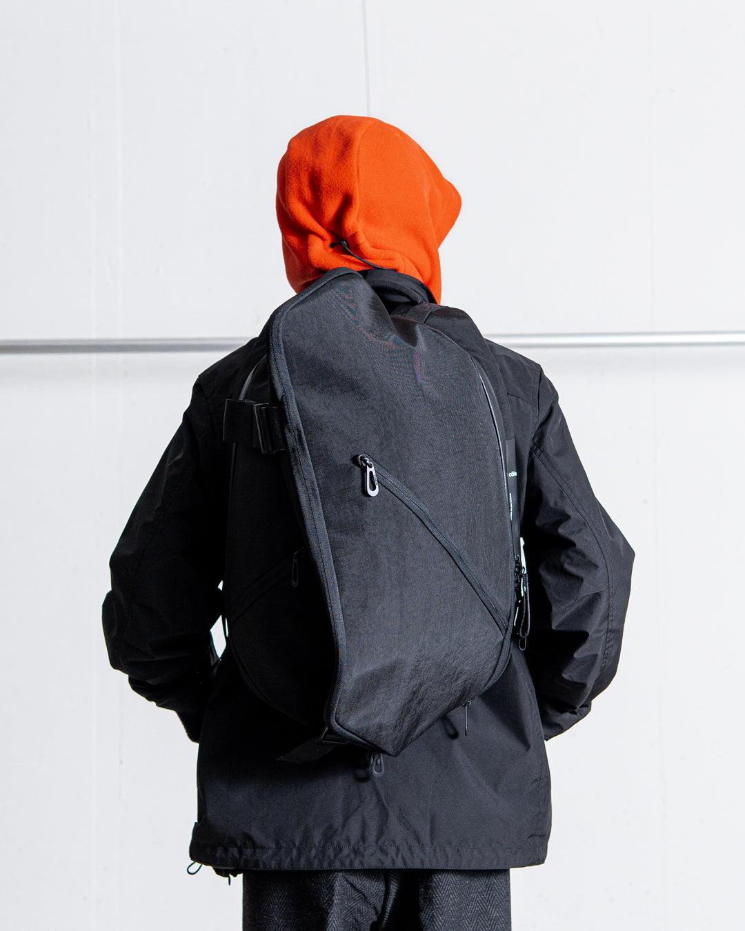 cote&ciel Isar M Round Carbon Black