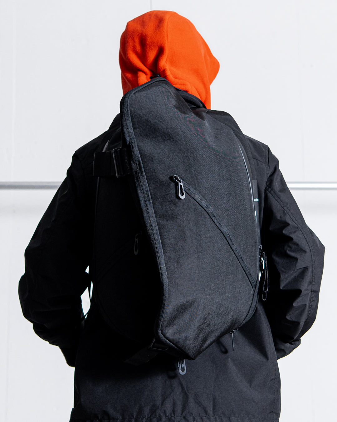 cote&ciel Isar M Round Carbon Black