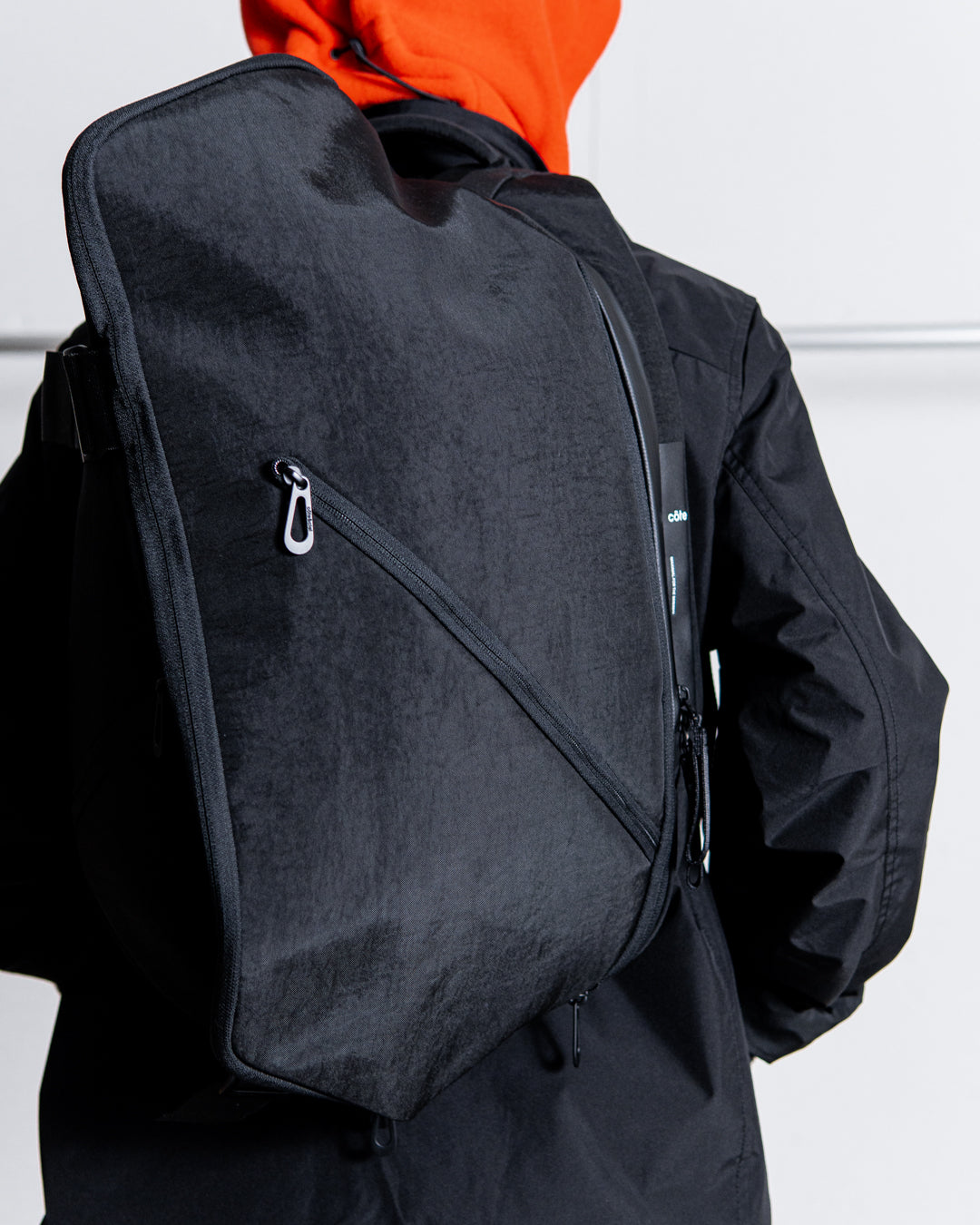 cote&ciel Isar M Round Carbon Black