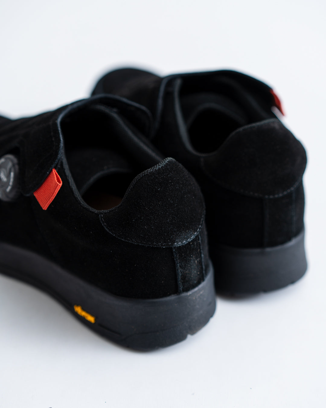 pg ELEPHANT - BLACK