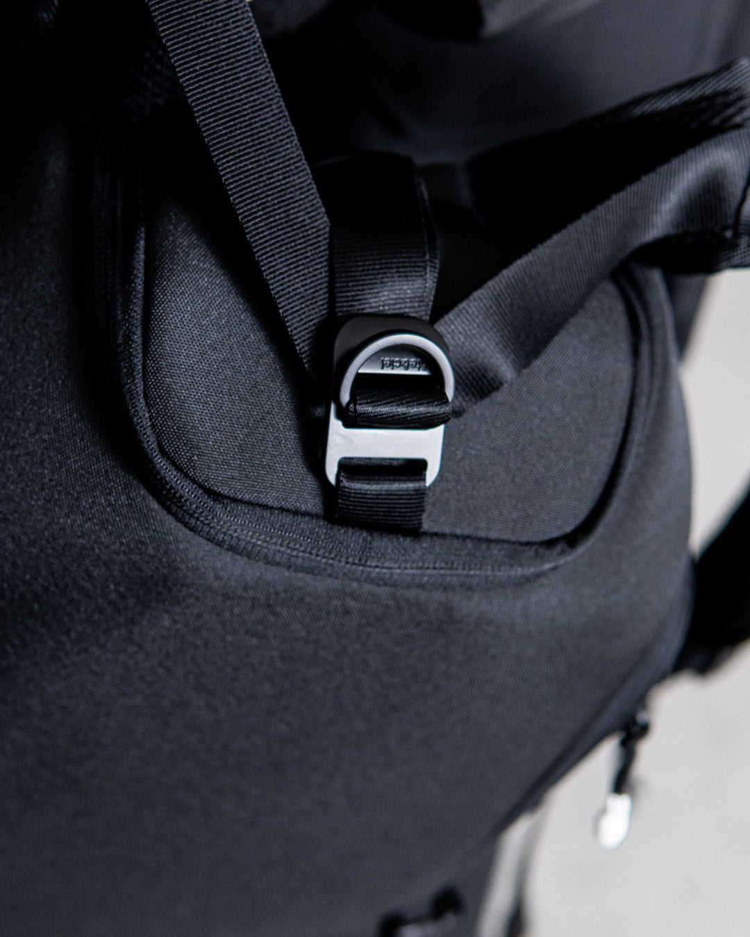 cote&ciel AVON ECOYARN BLACK