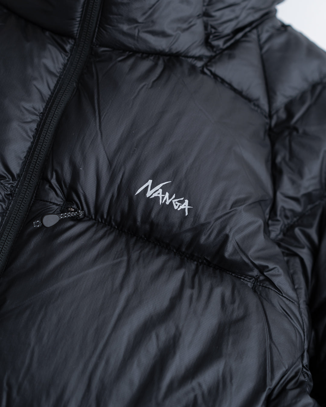 NANGA MOUNTAIN LODGE DOWN HOODIE