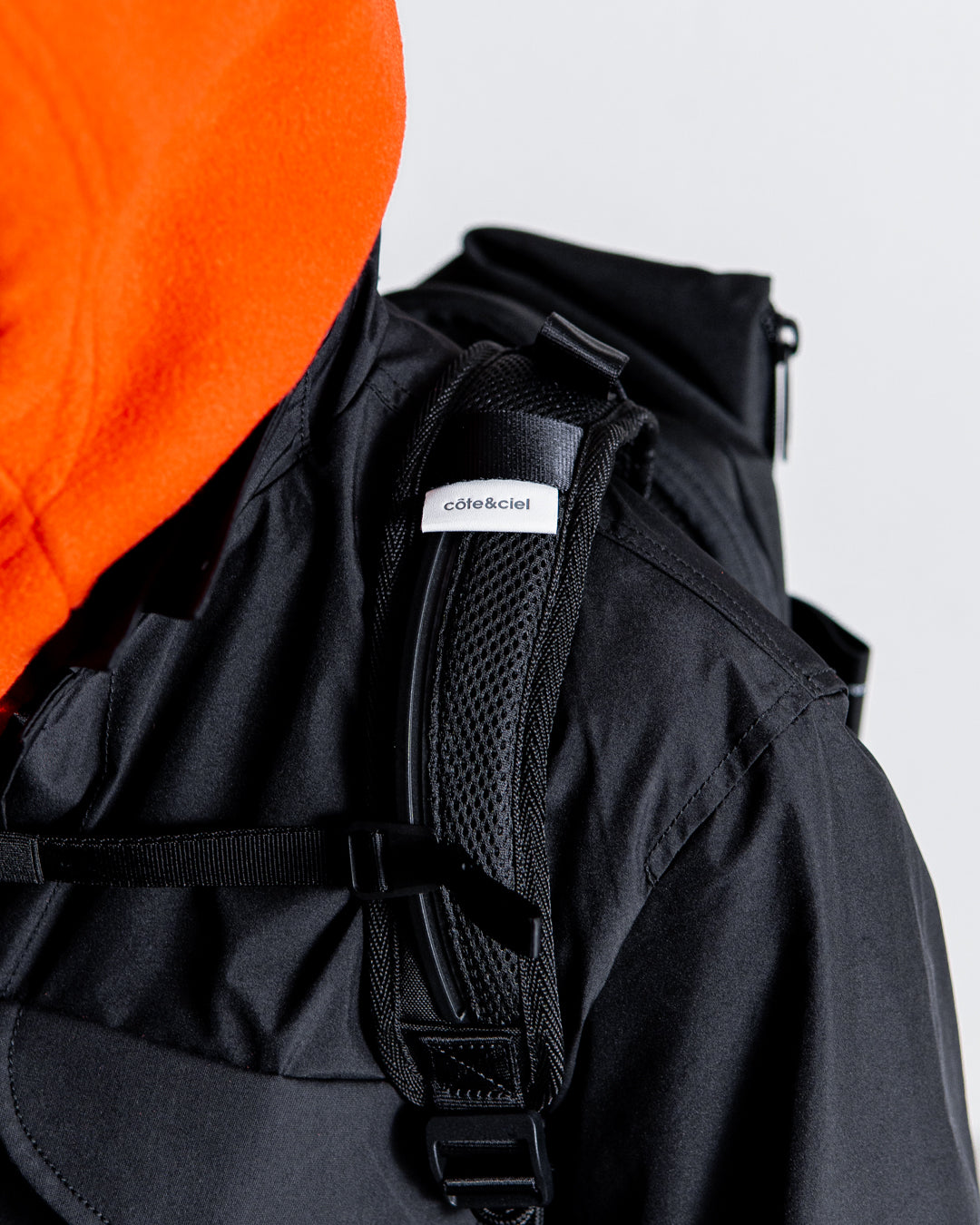 【Limited Edition】cote&ciel ISAR AIR EcoYarn Black