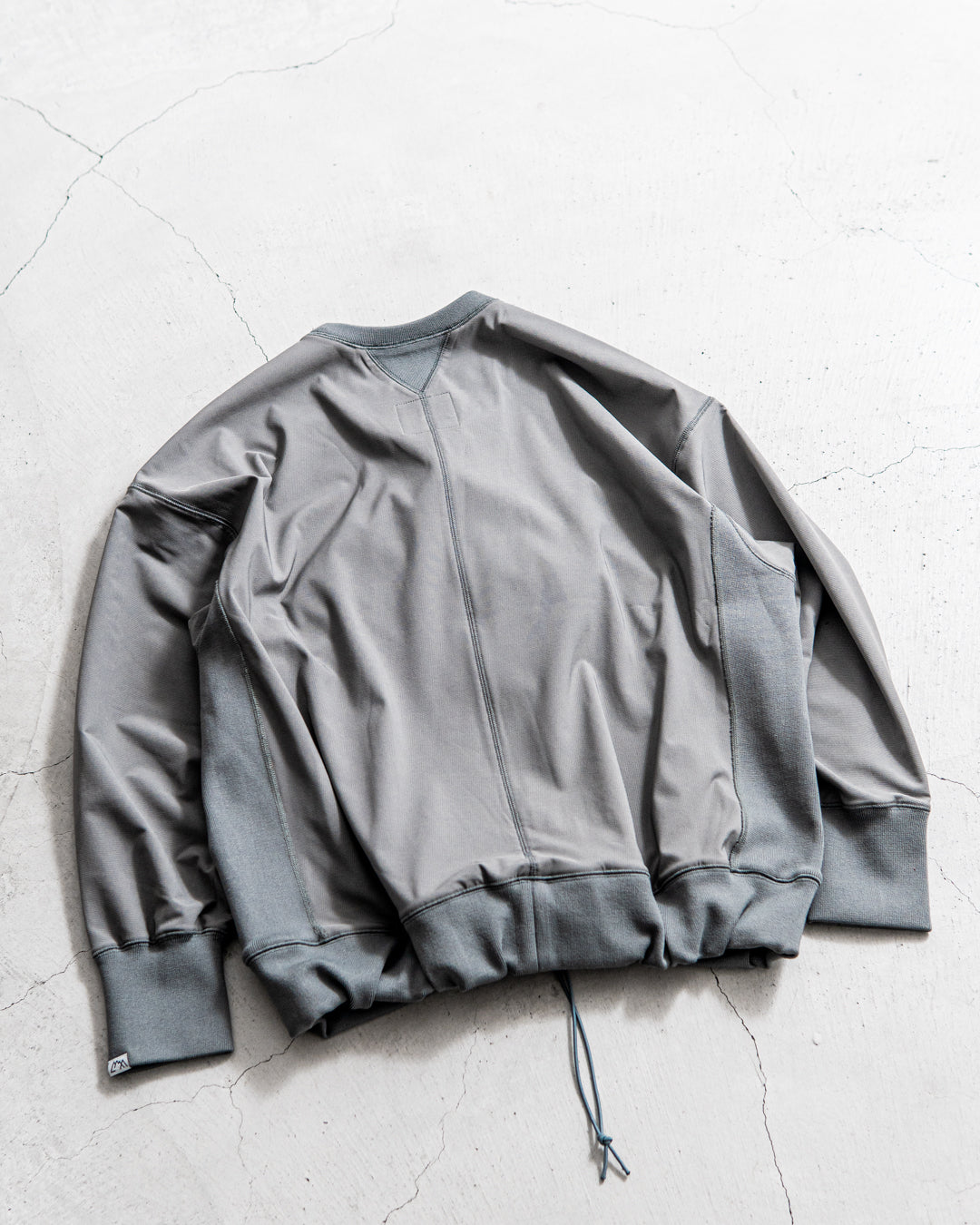 CMF OUTDOOR GARMENT DIVIDED SWEAT