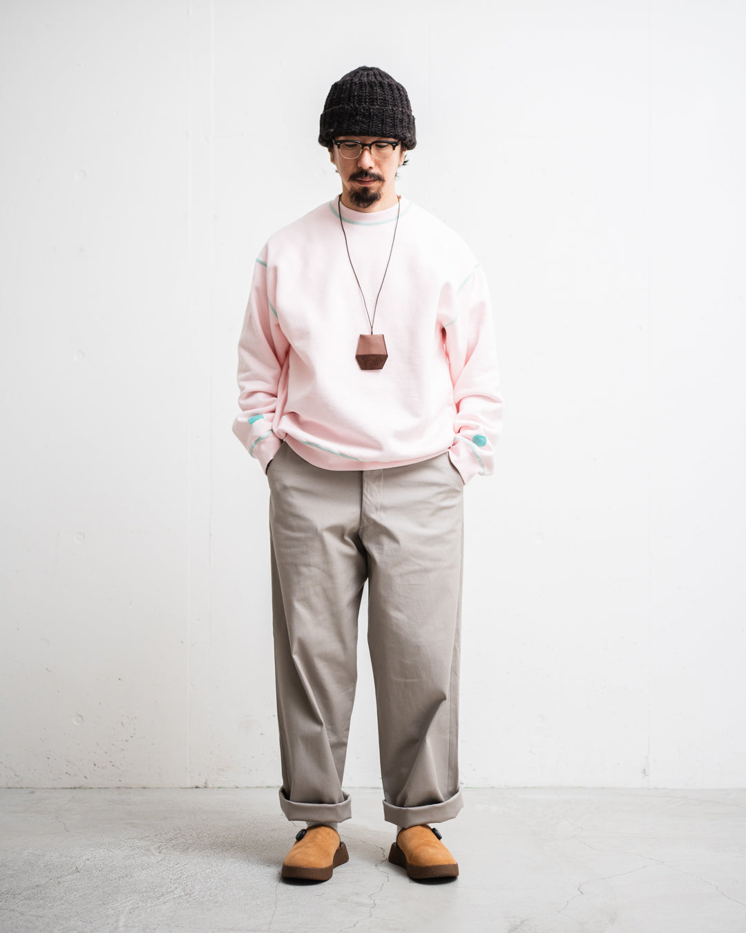 wonderland Switching Sweat