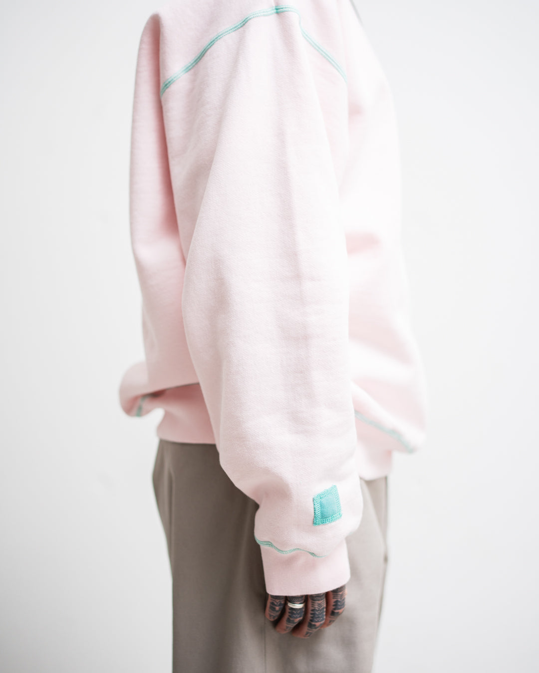 wonderland Switching Sweat