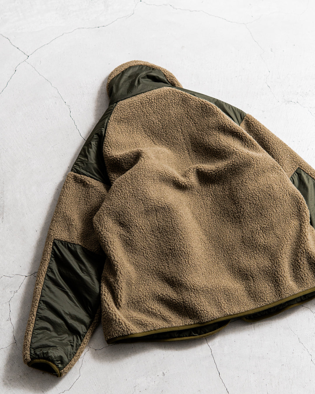【collaboration】 is-ness × TAION REVERSIBLE FLEECE DOWN JACKET