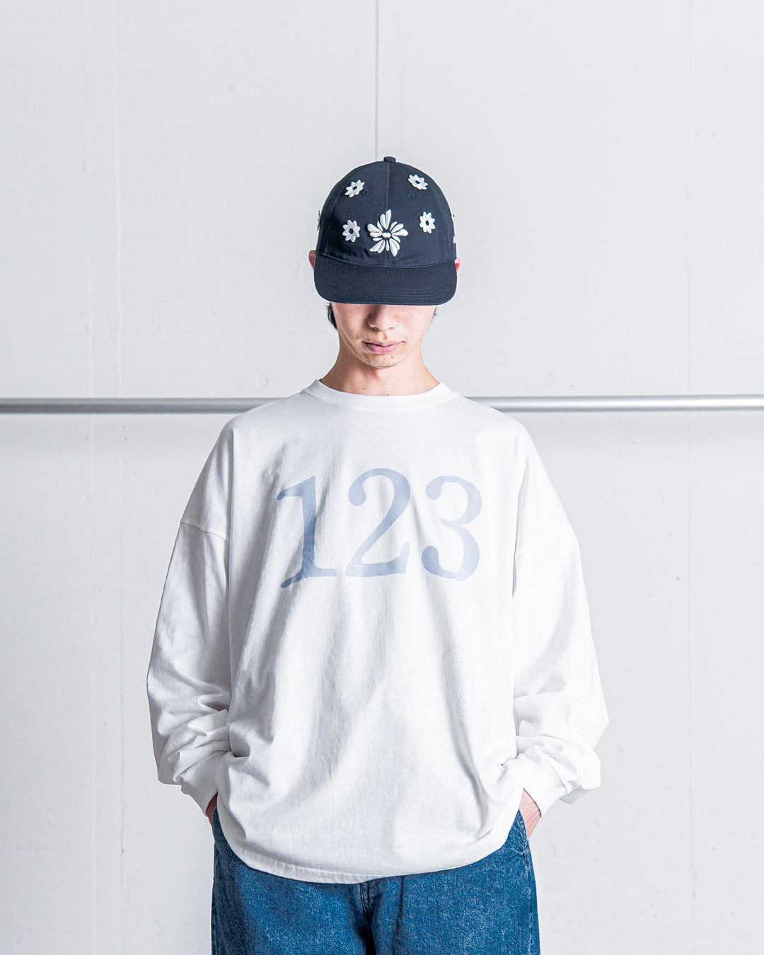 [8.23 sat 0:00 Release] UNTRACE L/S Tee _216