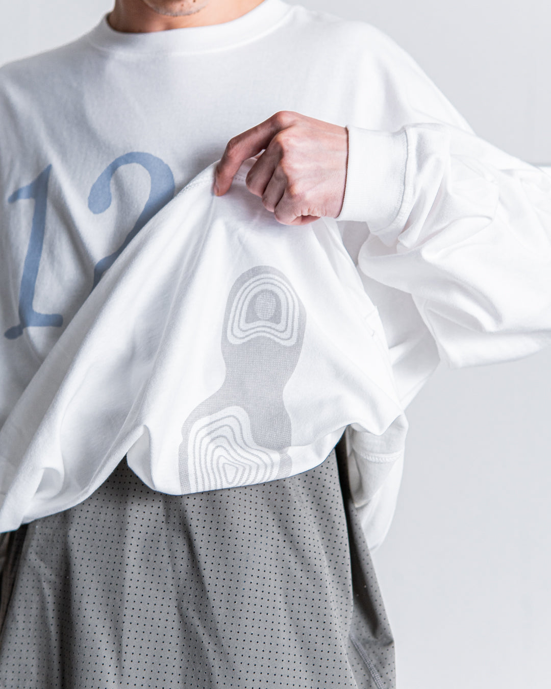 [8.23 sat 0:00 Release] UNTRACE L/S Tee _216