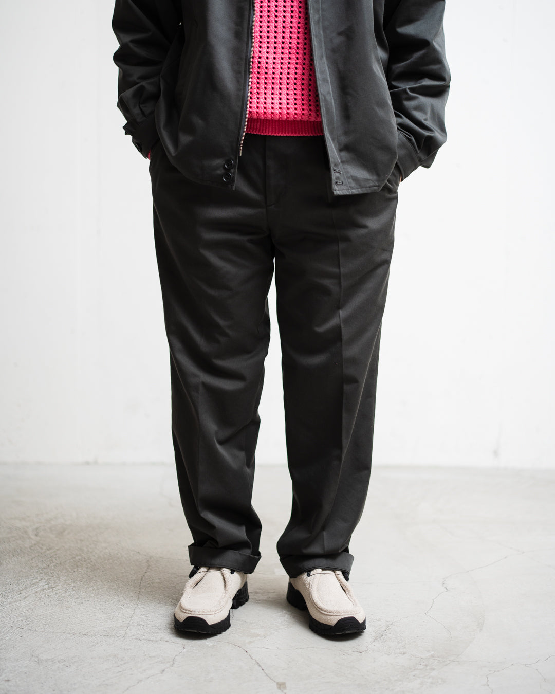 FOUNDOUR T/C TWILL TUCK TROUSERS